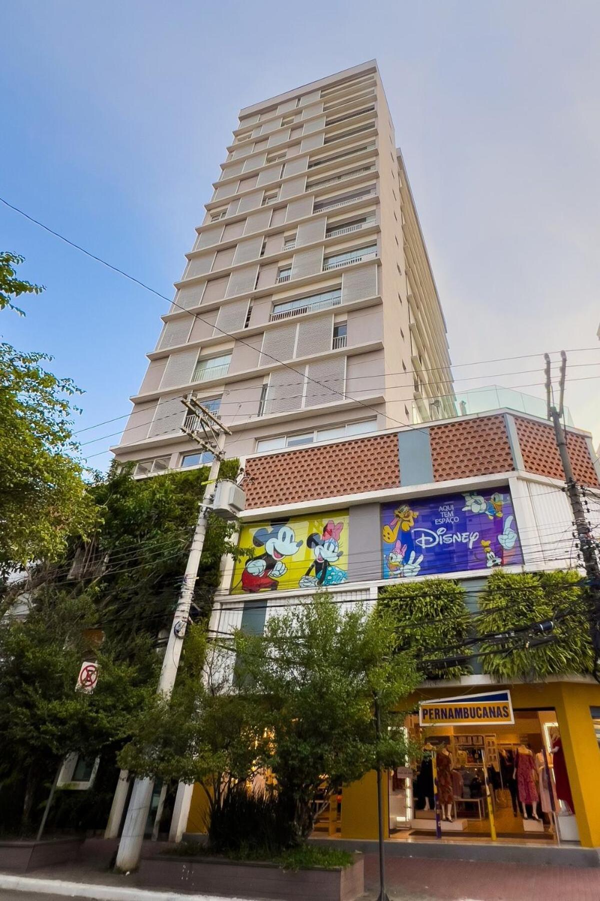 Just Brooklin, A Smart, Modern Space